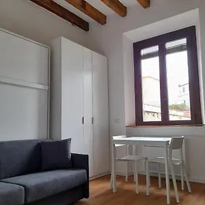  Appartamento Flat In Milano, Porta Romana Italia